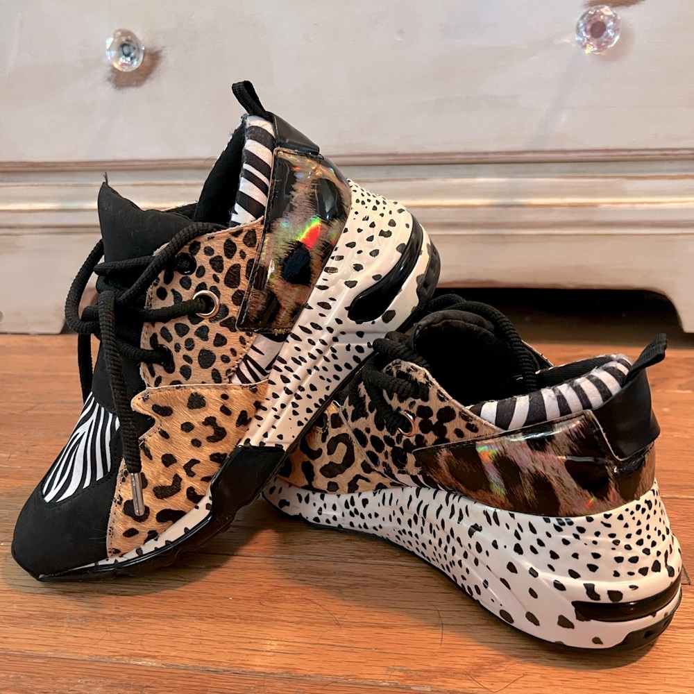 Steve Madden Women’s Cliff Sneakers
